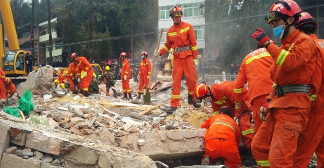 Επτά νεκροί σε κατάρρευση πολυκατοικίας στην Κίνα - Φωτογραφία 1