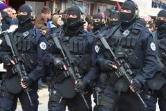 ΕΚΤΑΚΤΟ: Εσπευσμένα στο Κοσσυφοπέδιο ο ΓΓ του ΝΑΤΟ – Αποστολή νέων αλβανικών δυνάμεων στο Β.Κοσσυφοπέδιο – Πολεμικό συμβούλιο Σέρβων και Ρώσων (βίντεο)
