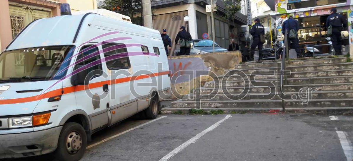 Αναβολή στη δίκη για το άγριο έγκλημα με τις… μαγκούρες [photos] - Φωτογραφία 2