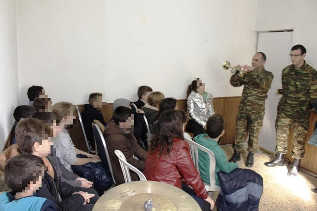 Επίσκεψη Μαθητών Δημοτικού Σχολείου της Κω στο Τμήμα Στρατιωτικής Μουσικής της 80 ΑΔΤΕ - Φωτογραφία 6