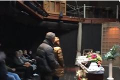 Λουκιανός Κηλαηδόνης: Το ύστατο χαίρε με τραγούδια του - Βίντεο ντοκουμέντο