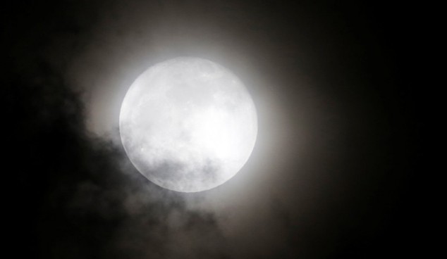 Πανσέληνος και έκλειψη παρασκιάς της Σελήνης απόψε - Φωτογραφία 1