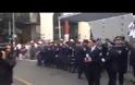 Θεσσαλονίκη: Παρέλασαν και οι διαδηλωτές - Αποδοκιμασίες από τον κόσμο [video]