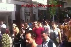Παρέλαση κόσμου μετά τους μαθητές στο Ηράκλειο