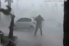 Δείτε εικόνες και βίντεο από τον τυφώνα SANDY.