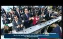 Θερμό χειροκρότημα Καραμανλή στην ομιλία Σαμαρά. Βίντεο