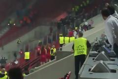 Ξύλο στις κερκίδες του Γ. Καραϊσκάκης [video]