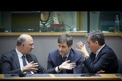 ΑΓΕΦΥΡΩΤΟ ΠΑΡΑΜΕΝΕΙ ΤΟ ΧΑΣΜΑ ΒΕΡΟΛΙΝΟΥ ΚΑΙ ΔΝΤ ΓΙΑ ΤΟ ΧΡΕΟΣ