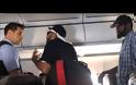 Μεθυσμένος άνδρας χτυπάει συνεπιβάτη του σε πτήση της American Airlines [video]]