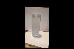 Εντοπίστε την αρνητική ενέργεια στο σπίτι σας μόλις με ένα ποτήρι νερό! [video]