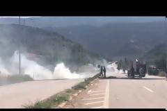 Επεισόδια μετά την κηδεία της 13χρονης στην Άμφισσα (ΒΙΝΤΕΟ - ΦΩΤΟ)