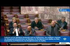 Θύελλα στη Βουλή - Ο Μπαρμπαρούσης καλεί τον στρατό να κάνει πραξικόπημα - ΒΙΝΤΕΟ