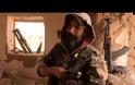 'Eλληνας αναρχικός που μάχεται κατά του ISIS μιλά στην κάμερα για όλα όσα ζει στο μέτωπο του πολέμου στη Ροζάβα