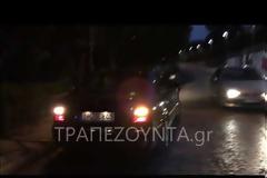 Σκηνές που κόβουν την ανάσα: Οδηγός ΙΧ «καβαλάει» τον ποδηλατόδρομο στα Πετράλωνα και σπέρνει πανικό (βίντεο)