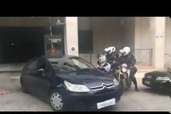 «Η Μακεδονία είναι ελληνική» φώναξε ο Μπαρμπαρούσης βγαίνοντας απο την ΓΑΔΑ [Βίντεο]