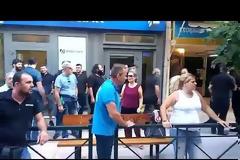 Έβρισαν την Κουντουρά στα Χανιά, στα εγκαίνια του γραφείου των ΑΝ.ΕΛ [video]