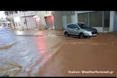 ΕΠΙΜΕΝΕΙ Η ΚΑΚΟΚΑΙΡΙΑ ΜΕ ΒΡΟΧΕΣ ΚΑΙ ΚΑΤΑΙΓΙΔΕΣ