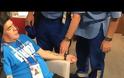 Σε τραγική κατάσταση ο Μαραντόνα - Έφυγε υποβασταζόμενος από το γήπεδο (ΦΩΤΟ & ΒΙΝΤΕΟ)