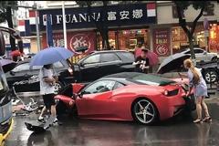 Κινέζα έκανε σμπαράλια μια Ferrari που είχε μόλις νοικιάσει [video]
