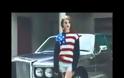 Η Lana Del Rey παρουσιάζει το τραγούδι της για τον Elvis