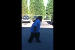 Άνδρας 150 κιλών κάνει ανάποδη κωλοτούμπα στον αέρα [video]