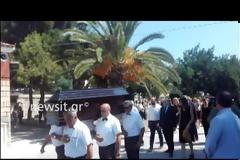 Τελευταίο αντίο στο Μάνο Αντώναρο - Συντετριμμένος ο αδερφός του