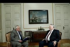 Ν. ΚΟΤΖΙΑΣ: «ΟΙ ΦΟΒΙΣΜΕΝΟΙ ΚΑΙ ΟΙ ΔΕΙΛΟΙ ΚΑΤΑΣΚΕΥΑΖΟΥΝ ΚΑΤΑΣΤΡΟΦΙΚΑ ΣΕΝΑΡΙΑ ΚΑΙ ΟΙ ΤΟΛΜΗΡΟΙ ΠΑΤΡΙΩΤΕΣ ΦΤΙΑΧΝΟΥΝ ΔΙΚΑΙΕΣ ΣΥΜΦΩΝΙΕΣ»