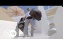 Η σκοτεινή πλευρά του ηλιοβασιλέματος: Εργαζόμενοι “γάιδαροι” ξεμπροστιάζουν τη Σαντορίνη σε Γερμανικό ντοκιμαντέρ