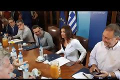 ΑΛ. ΤΣΙΠΡΑΣ: ΠΡΟΤΕΡΑΙΟΤΗΤΑ ΓΙΑ ΤΗΝ ΠΑΡΑΓΩΓΙΚΗ ΑΝΑΣΥΓΚΡΟΤΗΣΗ Η Β. ΕΛΛΑΔΑ