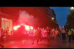 Με πυρσούς διαμαρτυρήθηκαν οι ένστολοι - Συμμετείχαν και αστυνομικοί της Εύβοιας! (ΦΩΤΟ & ΒΙΝΤΕΟ)