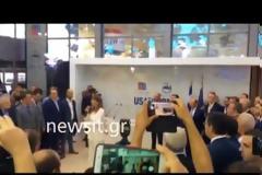Πρώην παίκτρια του Fame Story έψαλε τους εθνικούς ύμνους Ελλάδας και ΗΠΑ στον Αλέξη Τσίπρα!
