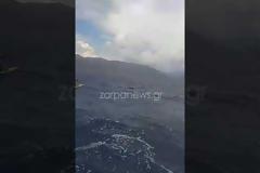 Συγκλονιστικά στιγμιότυπα από την διάσωση στα νότια των Χανίων για τους τουρίστες με τα κανό