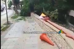 Μεθυσμένος φοιτητής τα διέλυσε όλα με το αυτοκίνητό του [video]