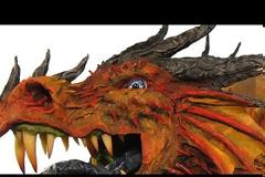 Δεν θα πιστεύεται στα μάτια σας μόλις ΔΕΙΤΕ... τι έφτιαξε με κόλλα και χαρτί!