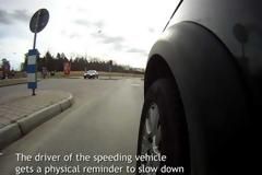 Θα πάθετε πλάκα! Τι είναι αυτό που έβαλαν στους δρόμους στη Σουηδία;