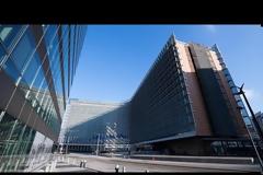 ΕΡΩΤΗΣΗ 30 ΒΟΥΛΕΥΤΩΝ ΤΗΣ Ν.Δ. ΓΙΑ ΤΑ 1,6 ΔΙΣ ΕΥΡΩ ΠΟΥ ΔΟΘΗΚΑΝ ΣΤΗΝ ΕΛΛΑΔΑ ΑΠΟ ΤΗΝ Ε.Ε. ΓΙΑ ΤΟ ΠΡΟΣΦΥΓΙΚΟ