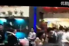 ΑΠΙΣΤΕΥΤΟ: Ερωμένη εισέβαλε στο γάμο του καλού της φορώντας νυφικό!