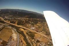 Κάμερα έπεσε από αεροπλάνο και βρήκε τον πιο απρόσμενο αποδέκτη [video]