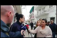 Τραγική φιγούρα η μάνα στο Άργος: «Δε μου μένει ζωή» - Σώθηκε γιατί κλειδώθηκε στο μπάνιο (βίντεο)