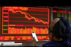 ΣΤΗ ΔΙΝΗ ΤΗΣ ΠΑΓΚΟΣΜΙΑΣ «ΔΙΟΡΘΩΣΗΣ» ΤΟ ΧΡΗΜΑΤΙΣΤΗΡΙΟ ΑΘΗΝΩΝ