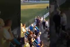 Έκανε ντου στο γήπεδο με...τρακτέρ!