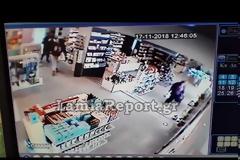 Τρομακτικό βίντεο: Η τρελή πορεία του βαν που μπούκαρε σε φαρμακείο στη Λαμία