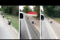 Ποια είναι η ιστορία πίσω από τους λευκούς σταυρούς σε δρόμο του Τέξας;