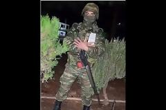 Σάλος στις Ένοπλες Δυνάμεις με στρατιώτη που σχηματίζει τον αλβανικό αετό - «Σκότωσε και κανέναν Έλληνα» - (Βίντεο)