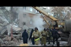 Ρωσία: Τέσσερις οι νεκροί, δεκάδες οι αγνοούμενοι από την έκρηξη σε πολυκατοικία