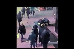 Η πρόταση γάμου ενός Αμερικανού που έγινε viral και σίγουρα θα ήθελε να ξεχάσει! Γιατί;