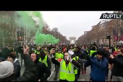 Ένταση ξανά στο Παρίσι στην «όγδοη πράξη» των «κίτρινων γιλέκων»