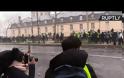 Συγκρούσεις στο Παρίσι στην 10η κινητοποίηση των Κίτρινων Γιλέκων