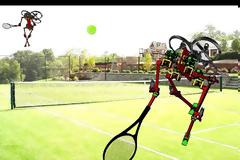 Ένα ρομπότ που μπορεί να περπατάει και να πετάει