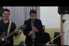 Τα παιδιά του τραγουδιστή ΝΙΚΟΥ ΒΛΑΧΟΔΗΜΟΥ είναι μεγάλα ταλέντα στο κλαρίνο και στη Κιθάρα | ΦΩΤΟ-ΒΙΝΤΕΟ